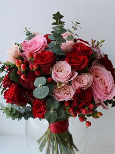 Bouquet-roses-rouges-et-roses Bouquet roses rouges et roses